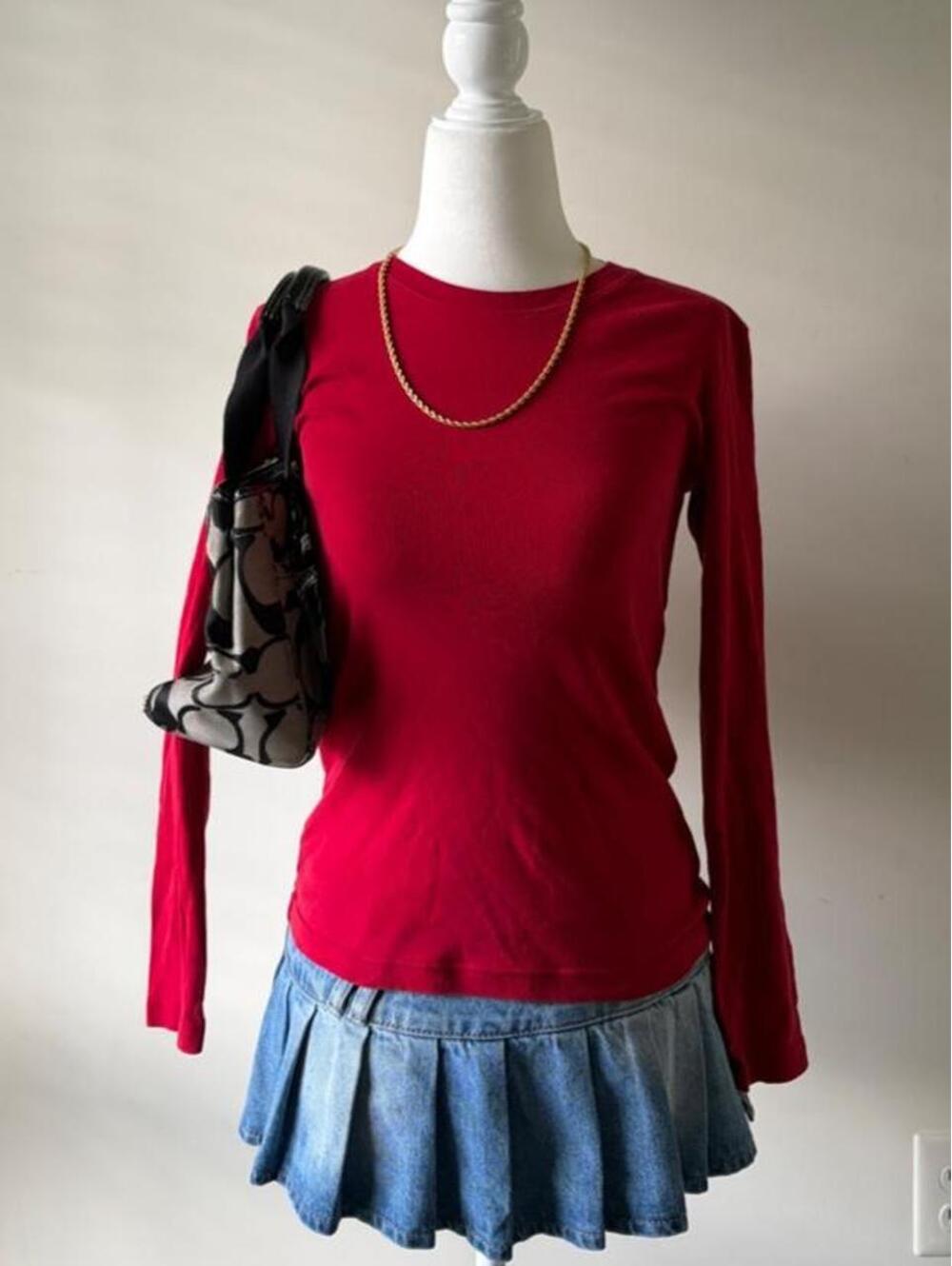 Y2K Red Baby Tee Long Sleeve | 2000s Minimalist Fitted Basic Soft Girl Top ❤️